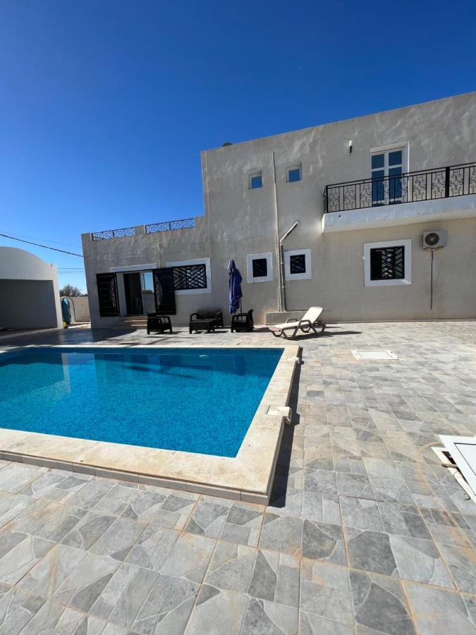 Magnifique Villa Avec Piscine Sur L'Ile De Djerba Хумт-Сук Экстерьер фото